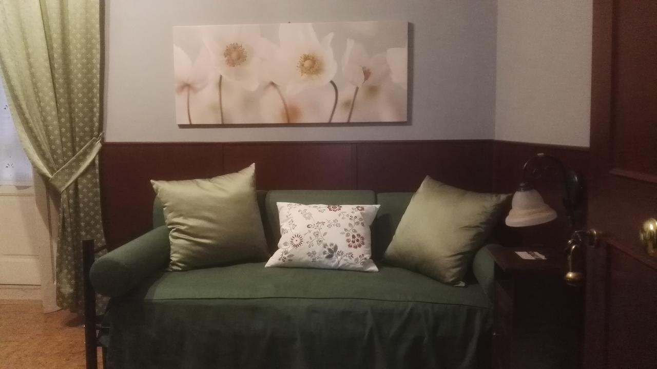 טרני Domus Angela B&B מראה חיצוני תמונה